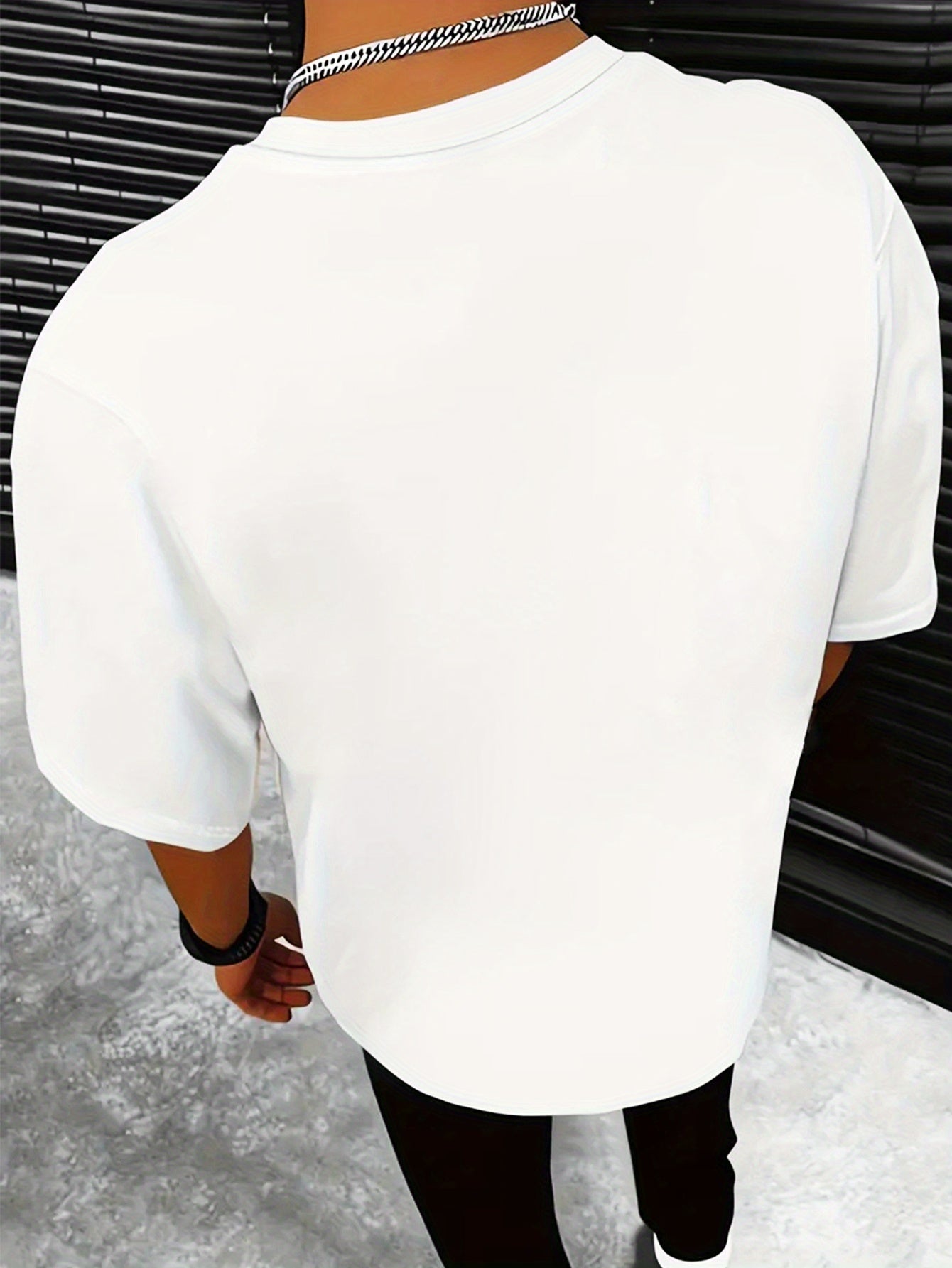 Classic Cotton Crew Neck T-Shirt - Soft, Breathable, Minimalist Horse Print, Comfortable Casual Wear for Everyday Activities
