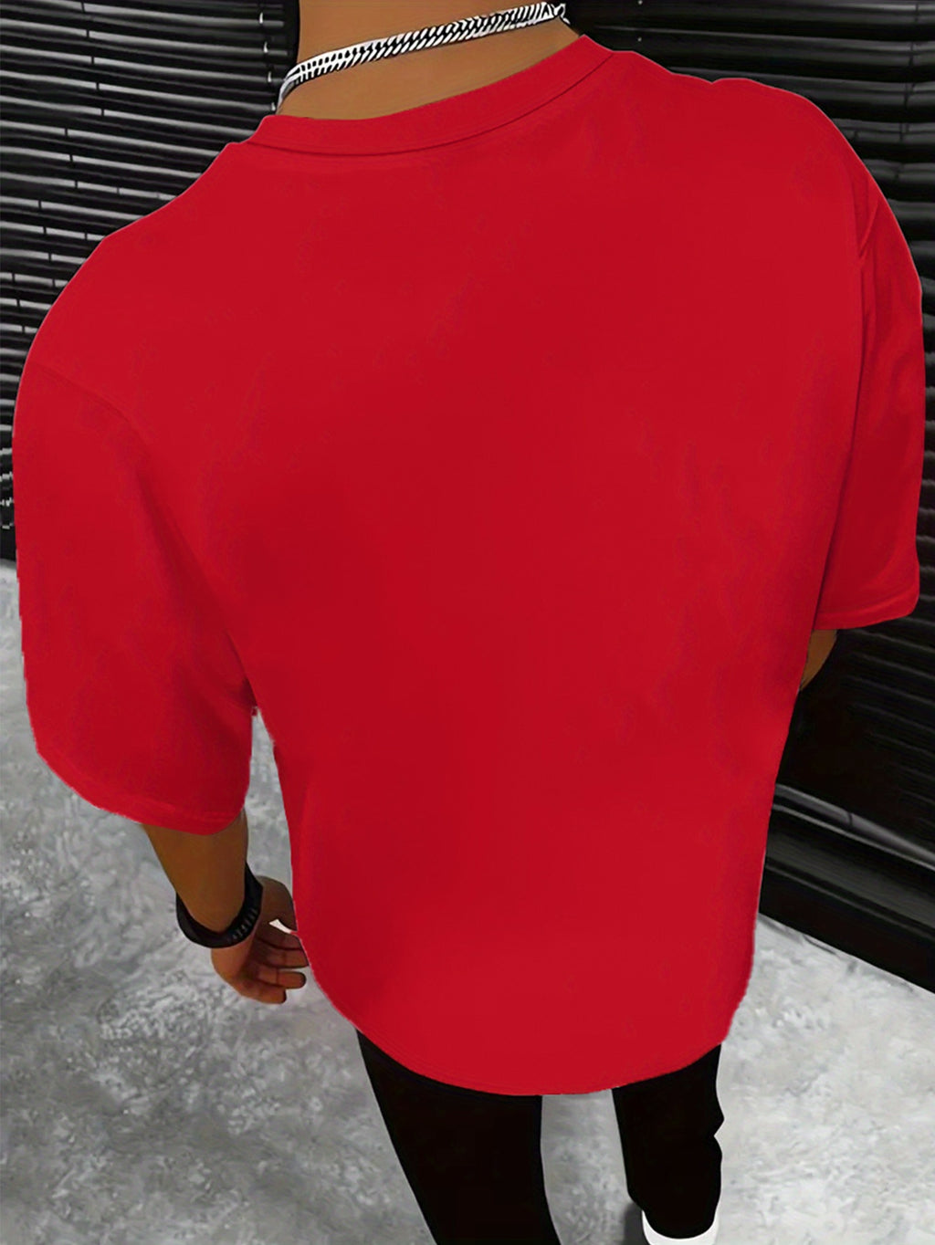 Classic Cotton Crew Neck T-Shirt - Soft, Breathable, Minimalist Horse Print, Comfortable Casual Wear for Everyday Activities