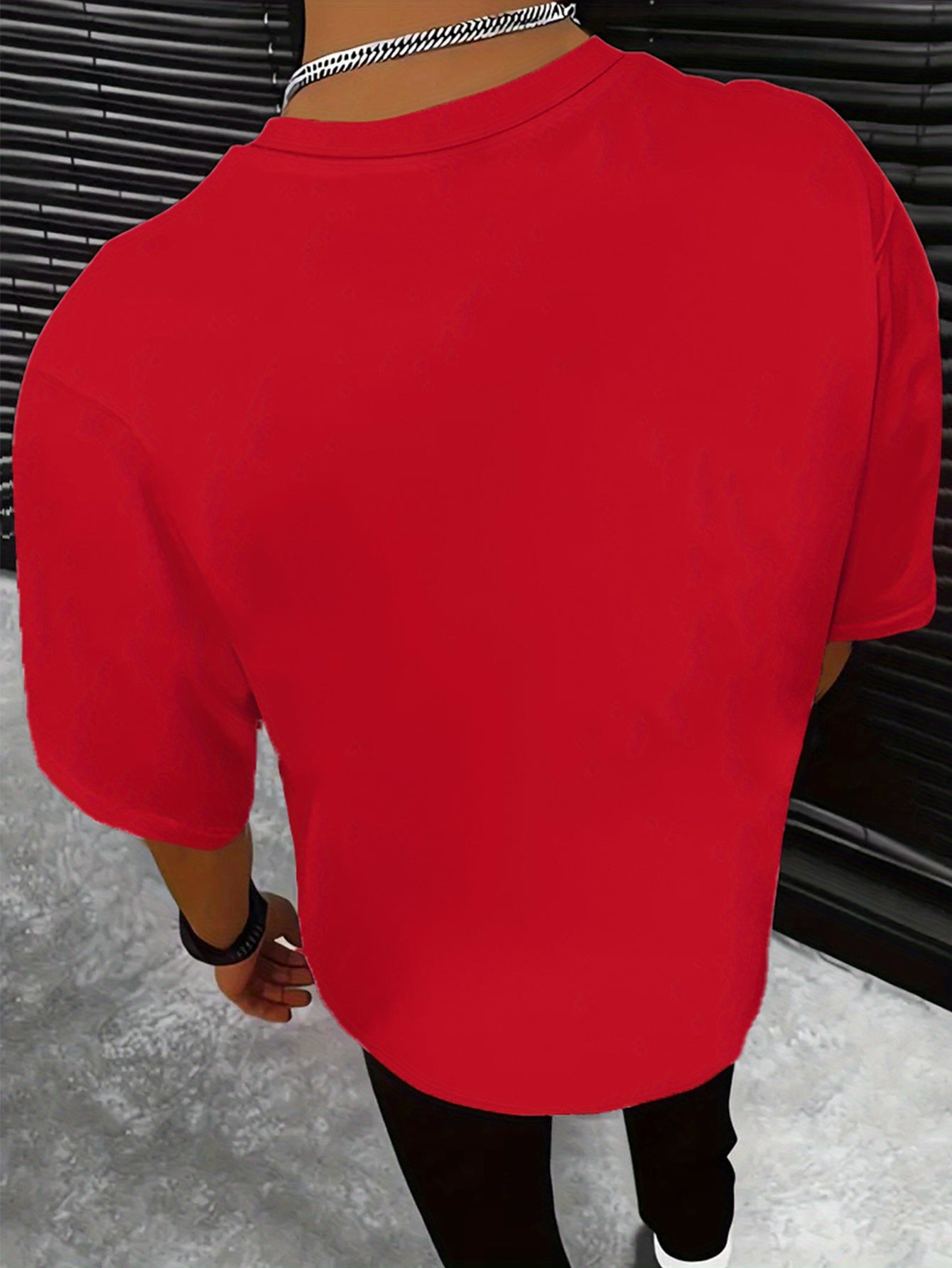 Classic Cotton Crew Neck T-Shirt - Soft, Breathable, Minimalist Horse Print, Comfortable Casual Wear for Everyday Activities