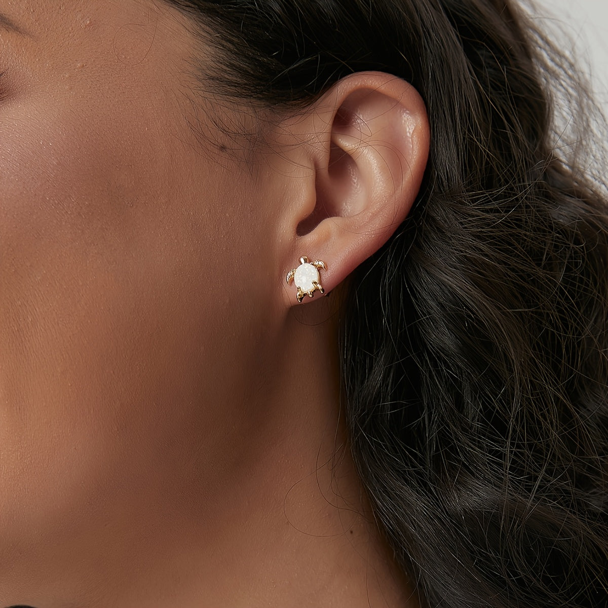 1pc Lightweight Opal Sea Turtles Bohemian Stud Earrings Brass Golden Plated Trendy Ladies Jewelry for Daily Wear Gifts for Mother