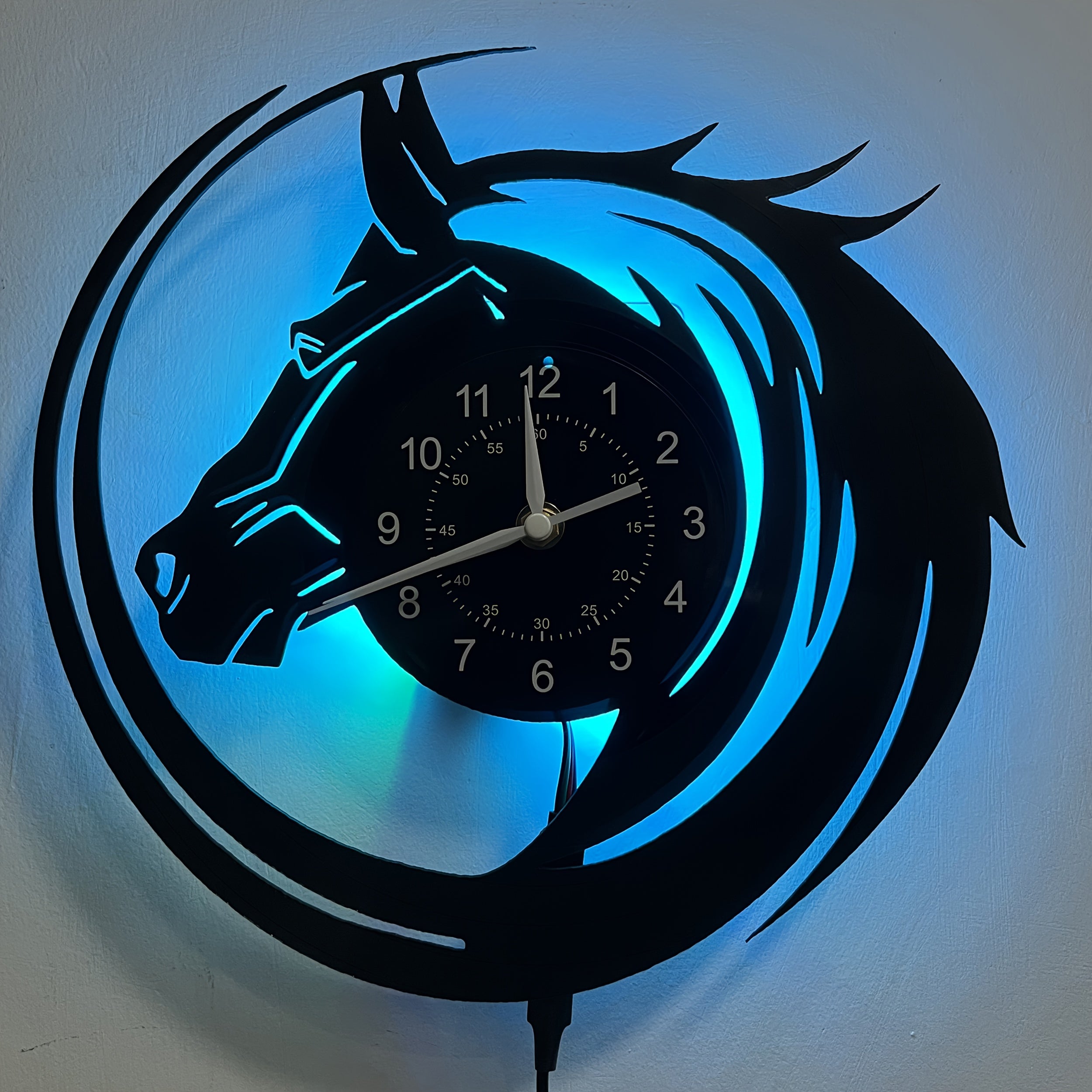 Luminous Vinyl Wall Clock Designed for Horse Enthusiasts, Perfect for Decorating Living Rooms And Bedrooms. an Ideal Gift for Birthdays And Christmas for Friends And Loved Ones. Note: Battery Not Included