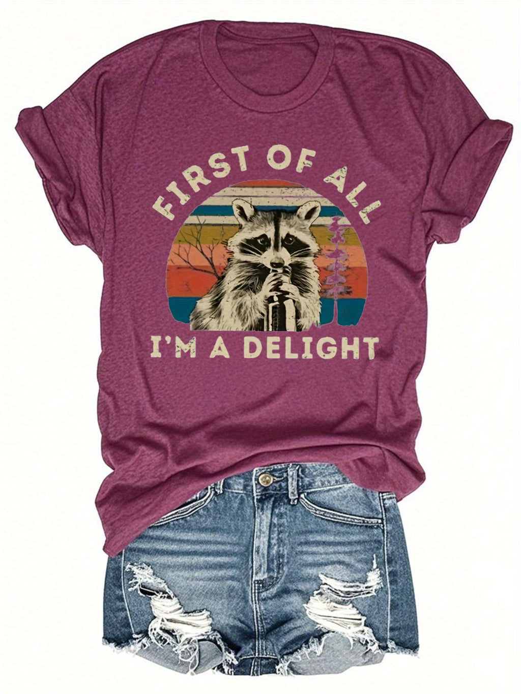 First of All, I'm a Delight" Raccoon Graphic T-Shirt - Lightweight Breathable Fabric, Casual Summer Short Sleeve Tee for Women - Perfect Gift for Friends & Family, Ideal for Casual Outings & Everyday Wear