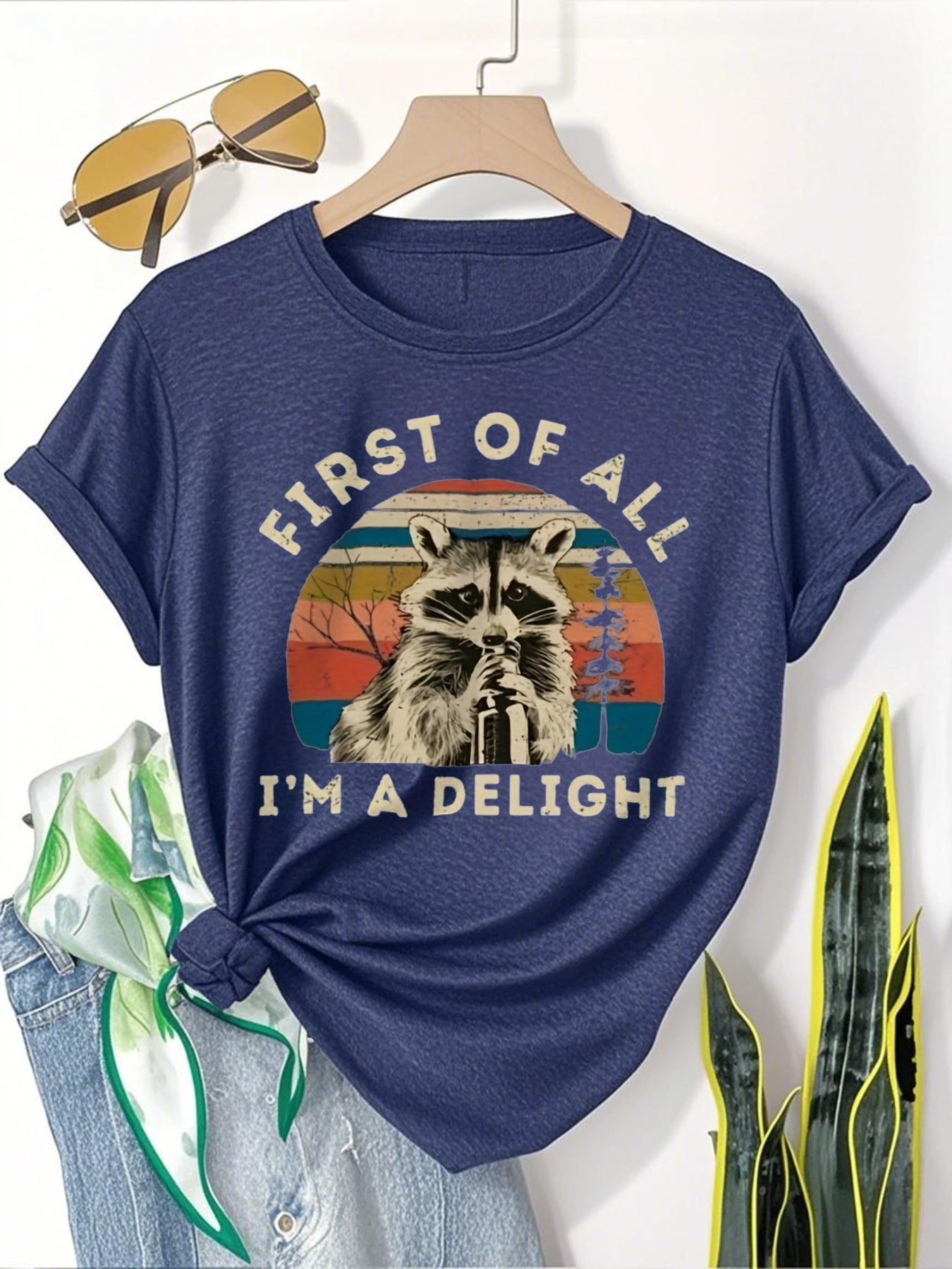 First of All, I'm a Delight" Raccoon Graphic T-Shirt - Lightweight Breathable Fabric, Casual Summer Short Sleeve Tee for Women - Perfect Gift for Friends & Family, Ideal for Casual Outings & Everyday Wear