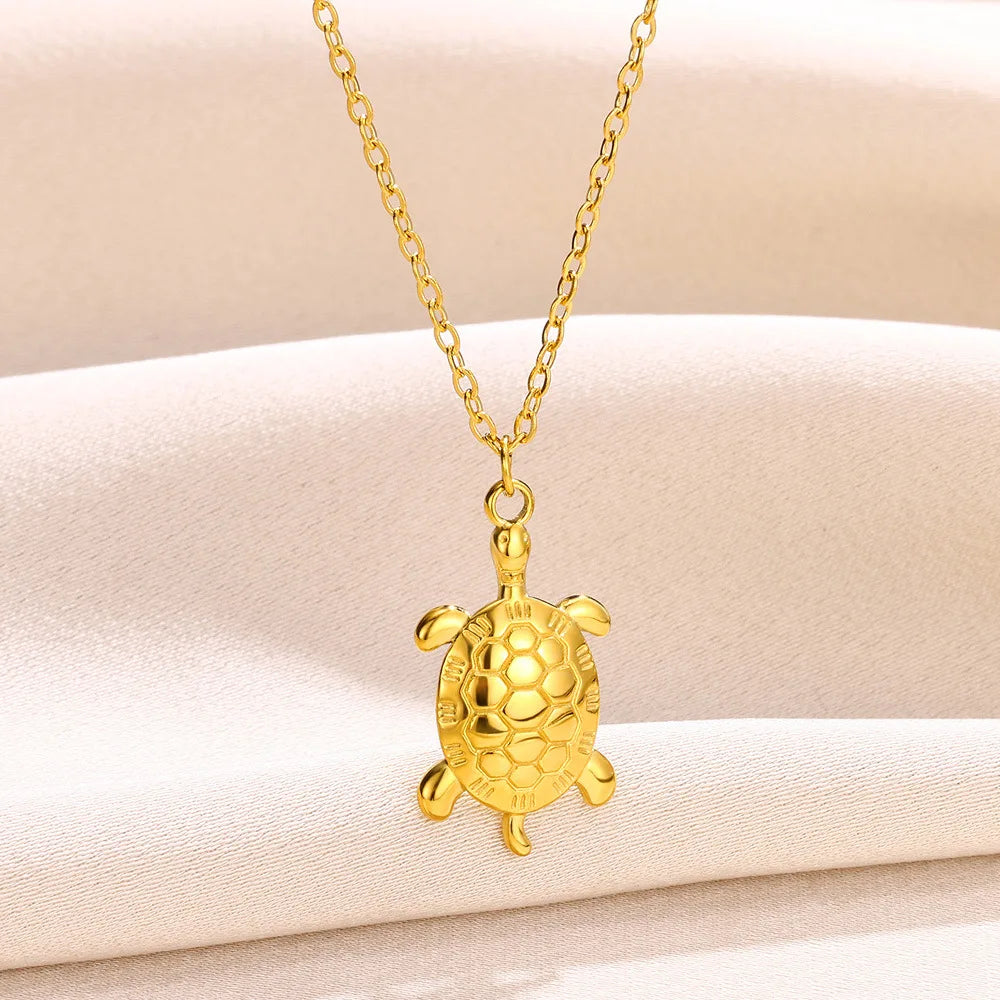 Duoying Fashion Small Turtle Pendant Necklace Cute Animal  for Gift Engagement Anniversary