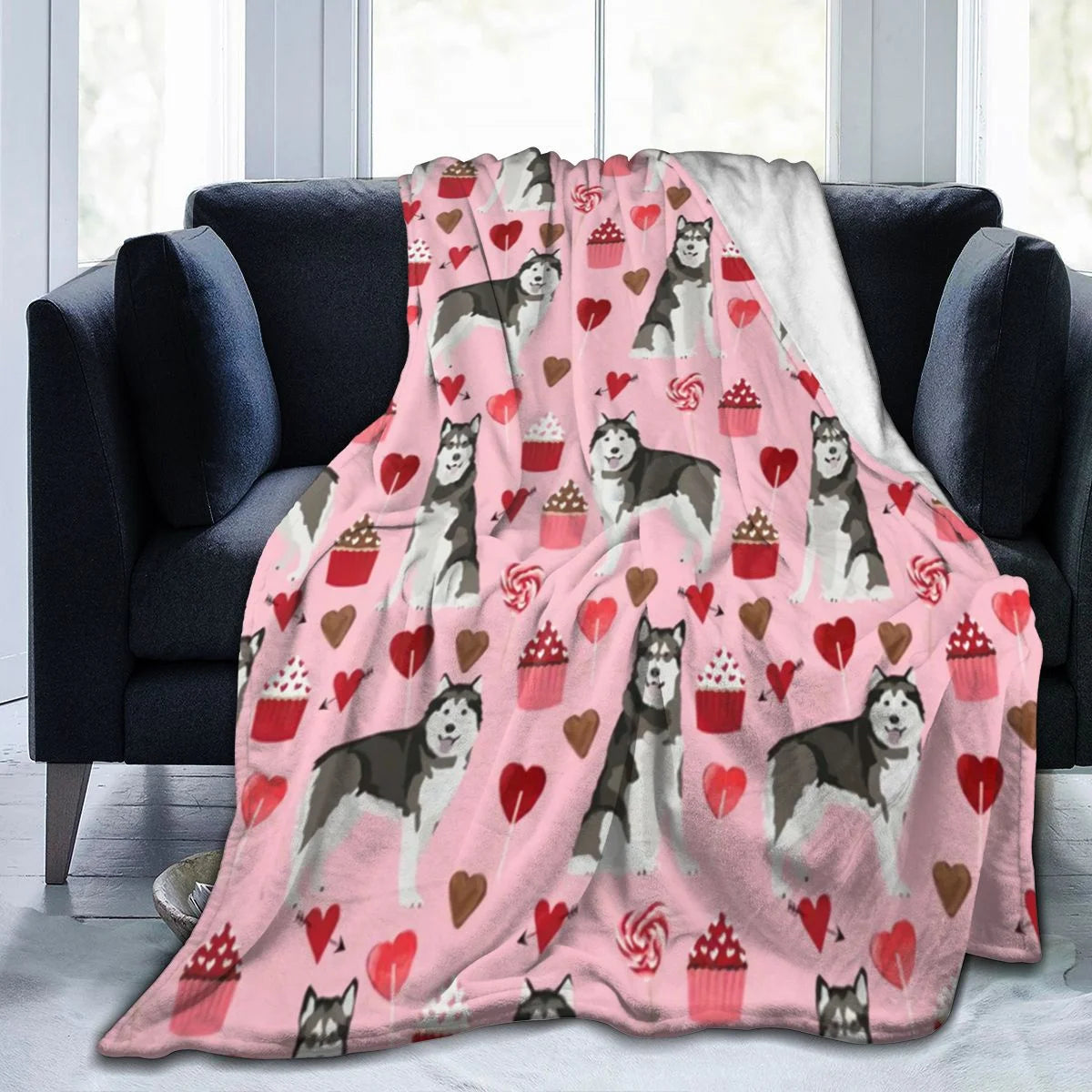 Alaskan Malamute Throw Blanket