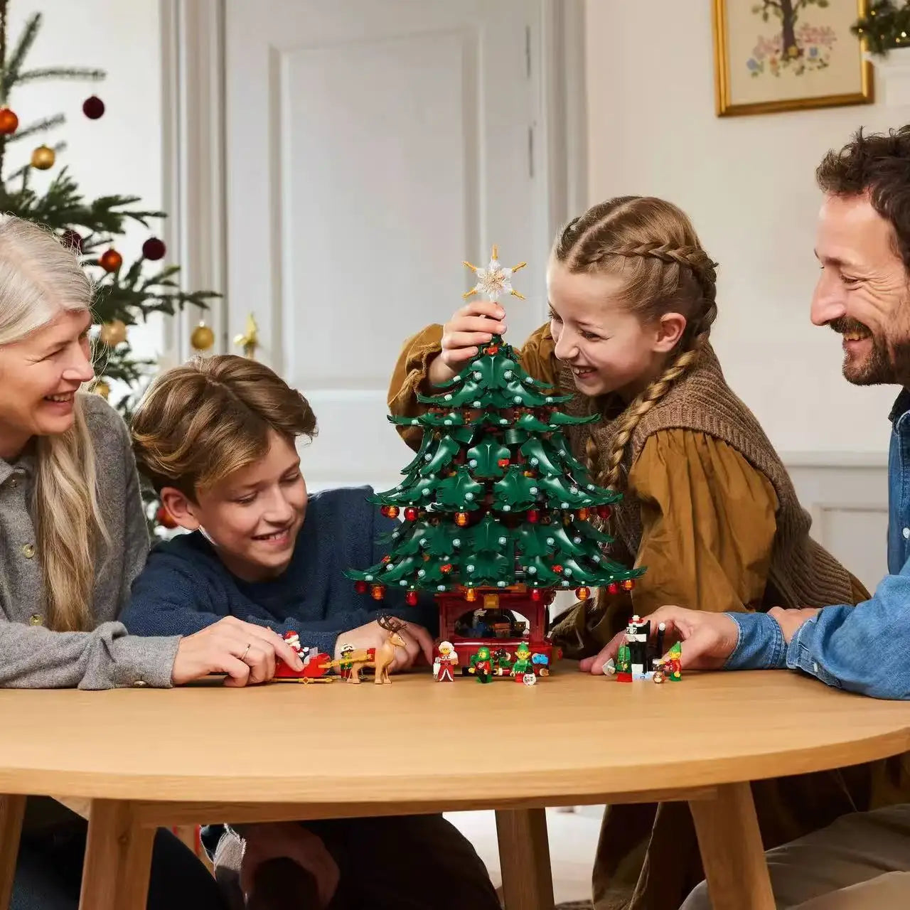 New Model 41843 Christmas Tree, Reindeer, Santa Claus Set, Christmas Gifts, Birthday Gifts Building Blocks