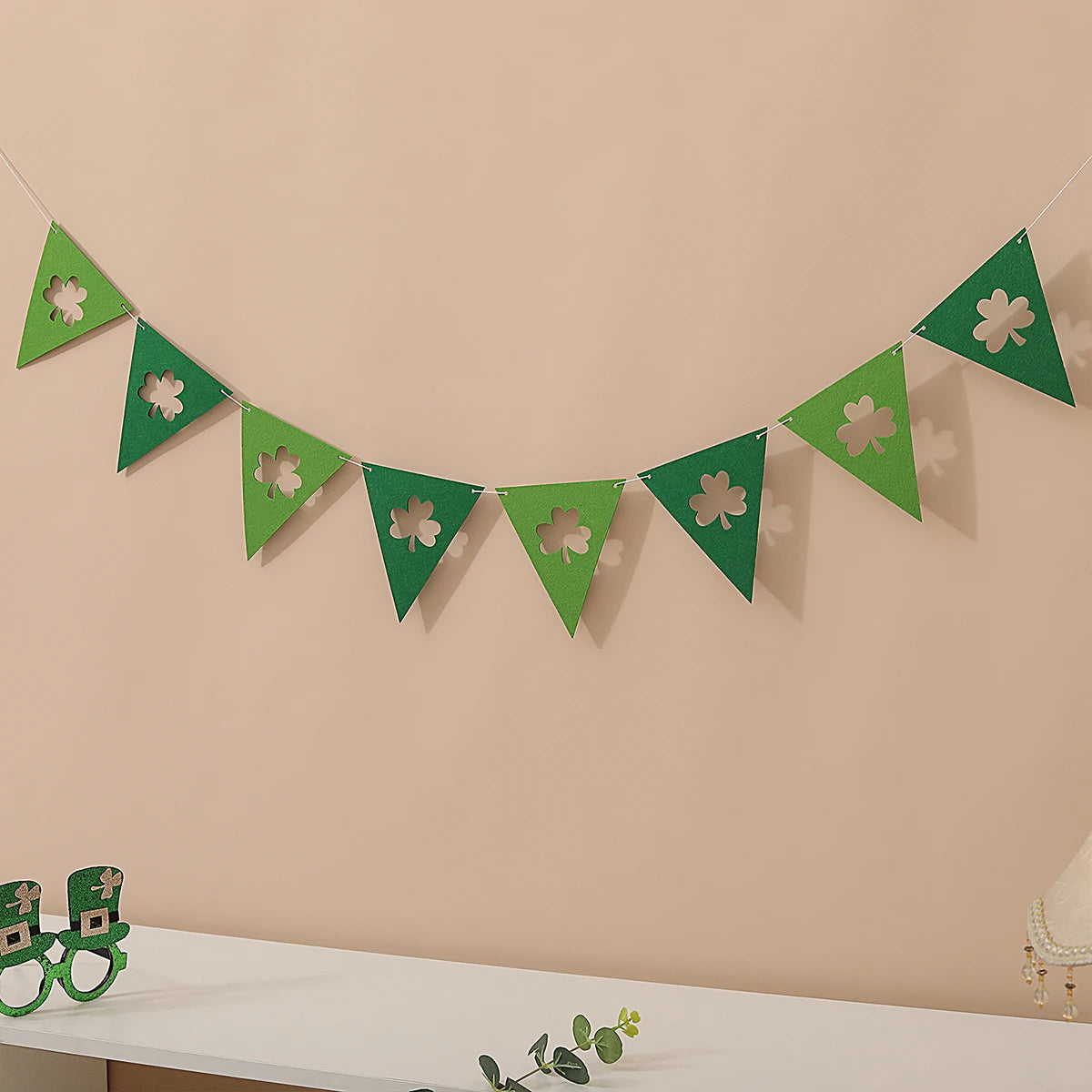 Irish St Patrick's Day felt dark green clover light green clover yellow fishtail clover pennant party decoration layout banner p