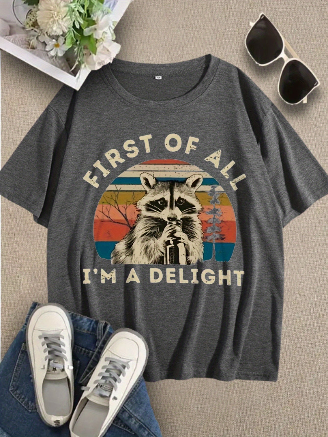 First of All, I'm a Delight" Raccoon Graphic T-Shirt - Lightweight Breathable Fabric, Casual Summer Short Sleeve Tee for Women - Perfect Gift for Friends & Family, Ideal for Casual Outings & Everyday Wear