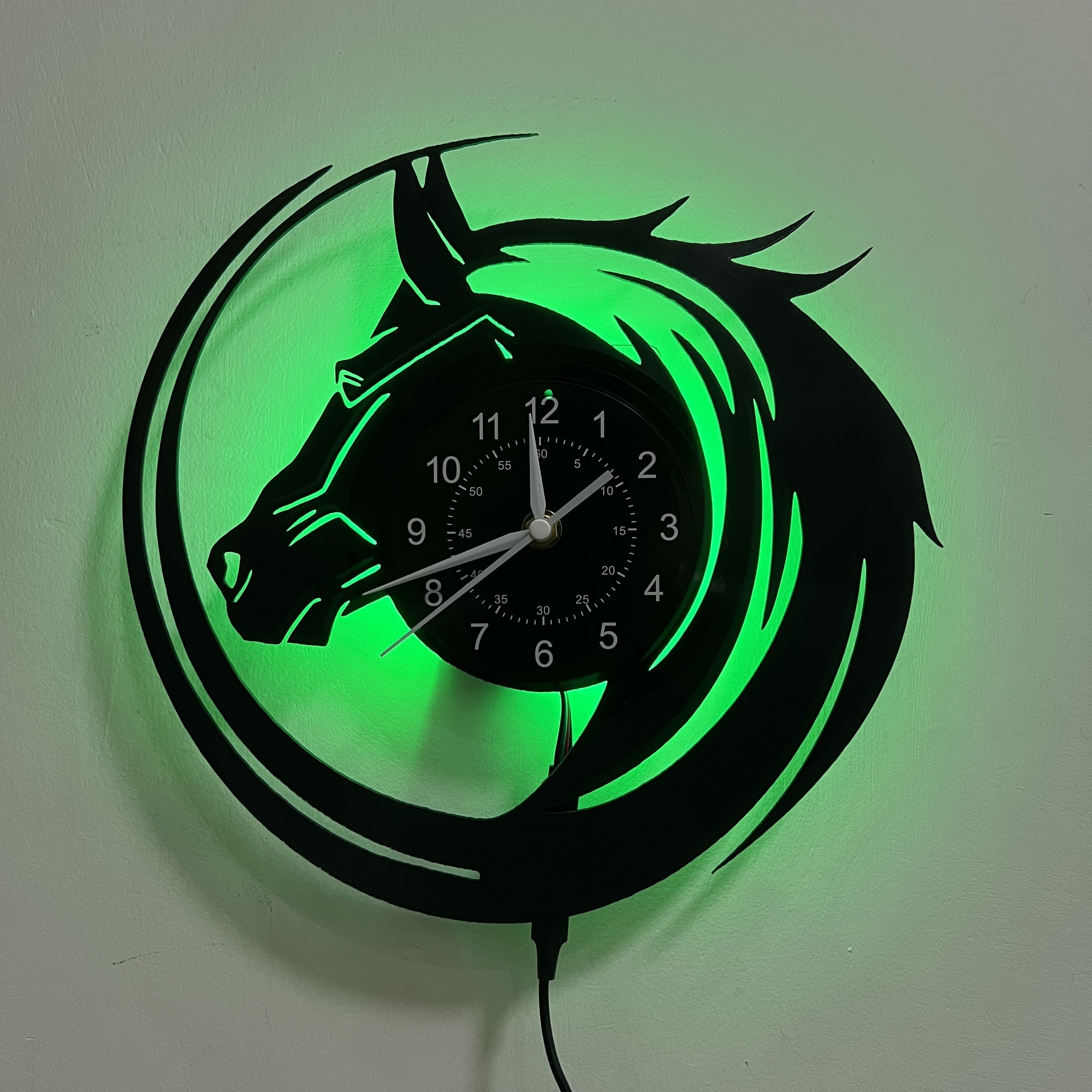 Luminous Vinyl Wall Clock Designed for Horse Enthusiasts, Perfect for Decorating Living Rooms And Bedrooms. an Ideal Gift for Birthdays And Christmas for Friends And Loved Ones. Note: Battery Not Included