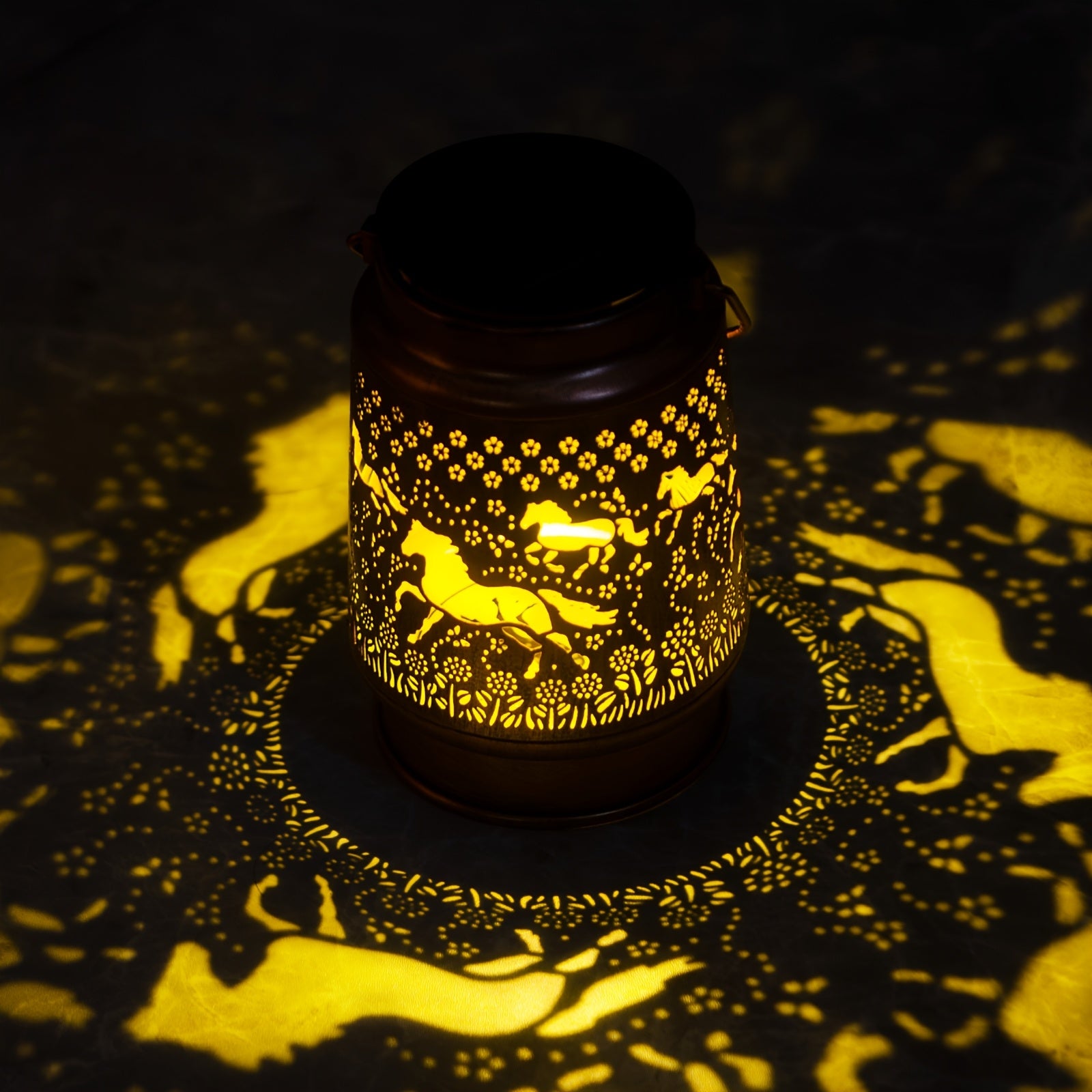 Horse Solar Lanterns Outdoor Horse Gifts For Women Mom Grandma, Horse Lovers Gifts, Birthaday Christmas Gifts For Mom Metal Decorative Lanterns For Yard Patio Lawn Solar Garden Decor