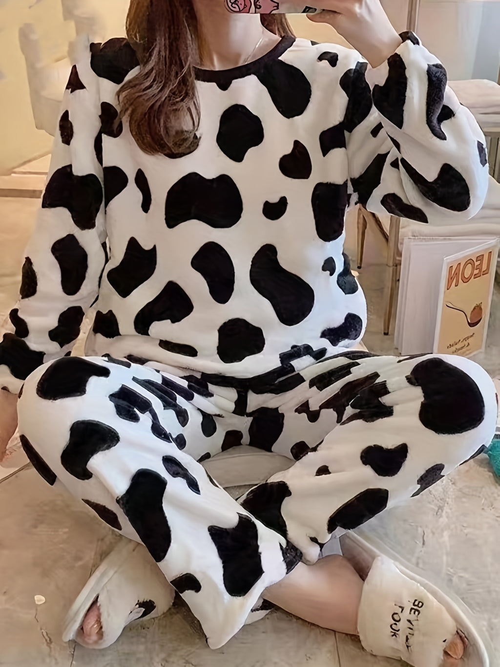 Teen's Cozy Cow Print Pajama Set - Cute Winter Long Sleeve Crew Neck Sleepwear, Hand Washable