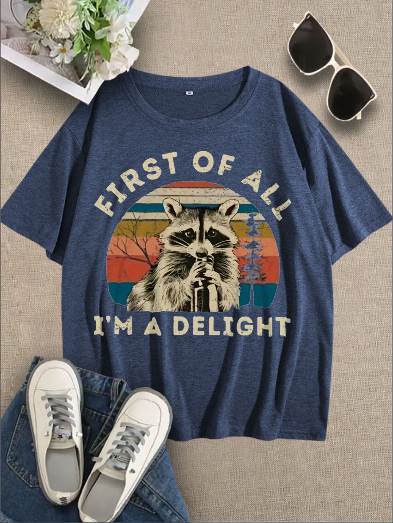 First of All, I'm a Delight" Raccoon Graphic T-Shirt - Lightweight Breathable Fabric, Casual Summer Short Sleeve Tee for Women - Perfect Gift for Friends & Family, Ideal for Casual Outings & Everyday Wear